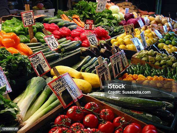 Gemüse Stockfoto und mehr Bilder von Bunt - Farbton - Bunt - Farbton, Fotografie, Gartenkürbis