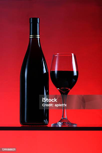 Vino Tinto Foto de stock y más banco de imágenes de Alimento - Alimento, Bebida, Bebida alcohólica