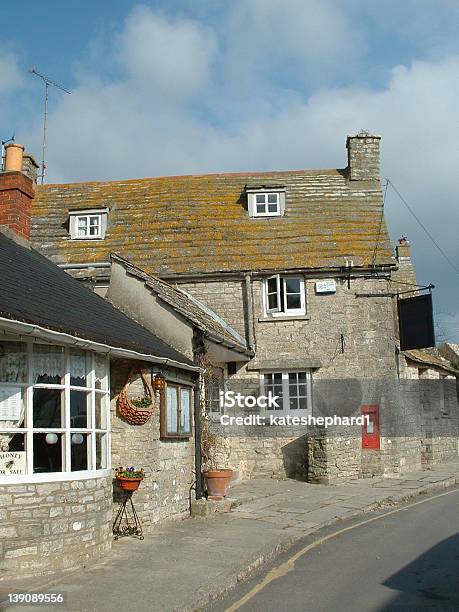 Cottage Nel Dorset 2 - Fotografie stock e altre immagini di Agricoltura - Agricoltura, Canna fumaria, Capanna