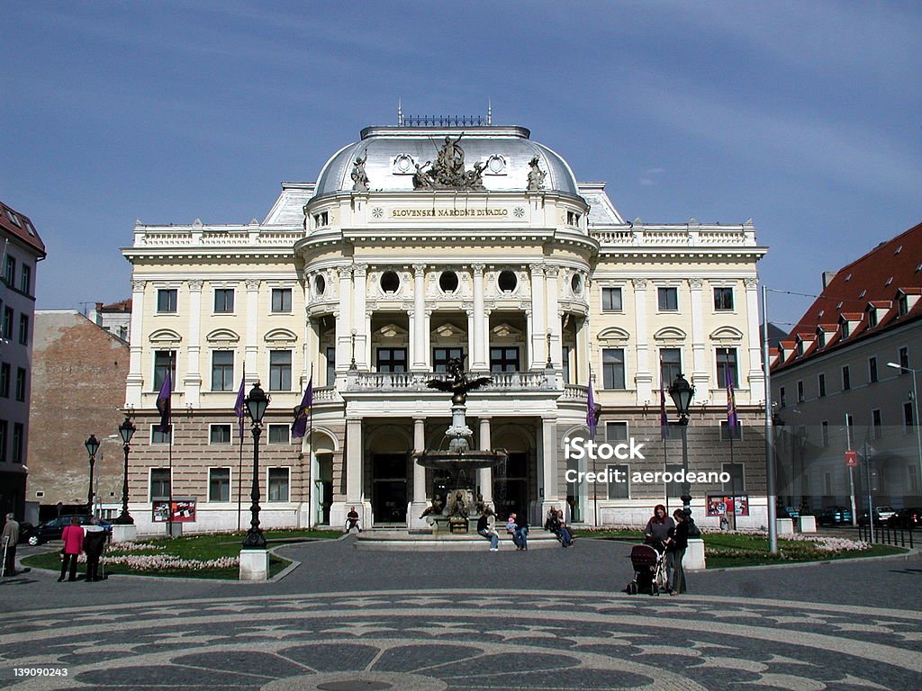 Teatro nacional eslovaco - Foto de stock de Aire libre libre de derechos