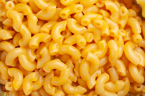 American creamy macaroni and cheese pasta