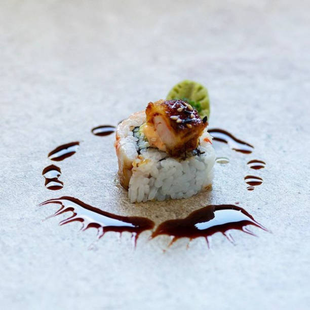 istock A bite of Japan 1391077307