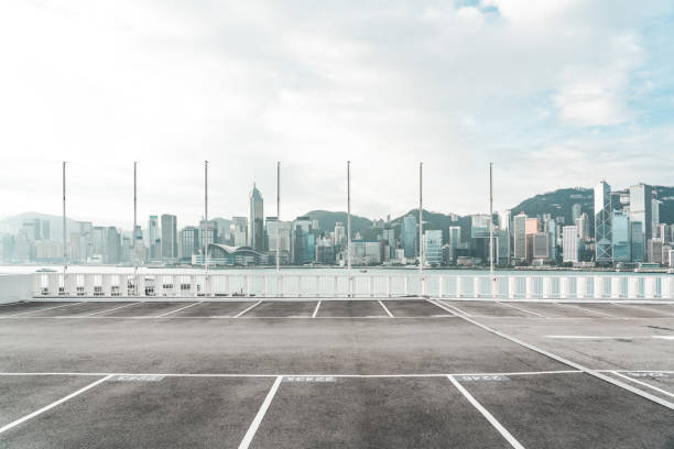 istock Empty floor with modern skyline and buildings in Hong Kong 1391084053