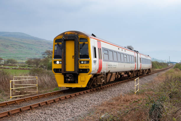 ウェールズクラス158 dmu列車の輸送 - barmouth ストックフォトと画像