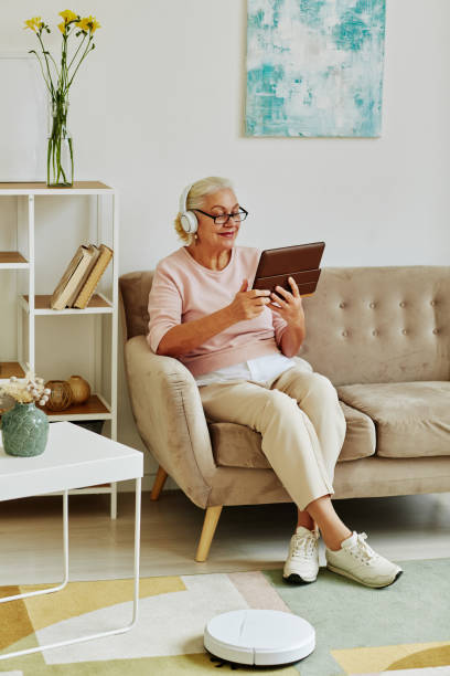 istock Senior Woman in Smart Home 1391098814
