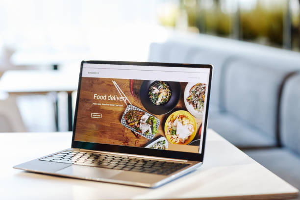 istock Food Delivery Website 1391101014