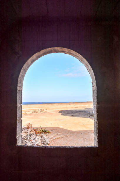 istock Abandoned Desert House Exterior 1391118270