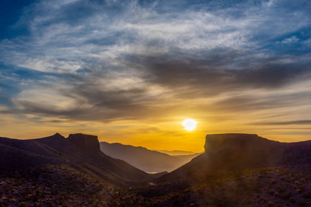 istock Sunset Over Colorado Rover 1391118742