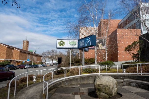 low angle view of the entrance sign to the climate pledge arena for the seattle hockey team and the pacific science center. - keyarena imagens e fotografias de stock