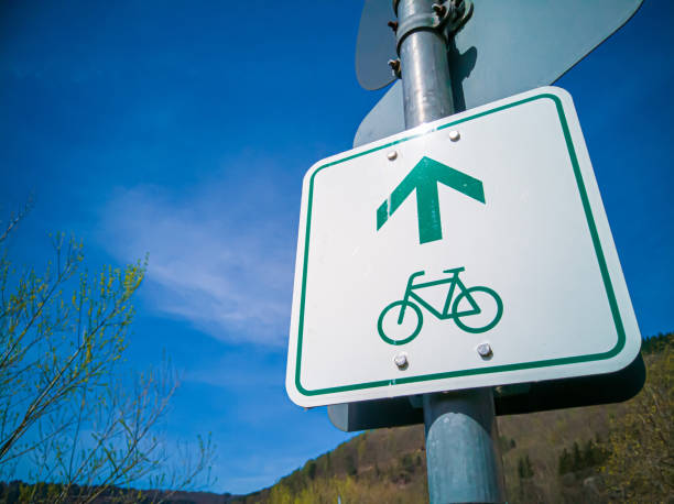istock bike path Sign in Germany 1391178168