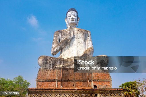 istock Wat Ek Phnom 1391195988