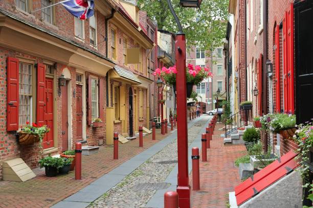 istock Philadelphia Elfreth's Alley 1391202758