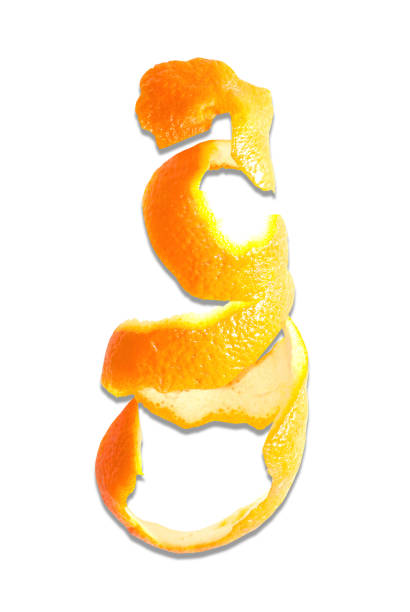 écorce d’orange fraîche pelée - lemon textured peel portion photos et images de collection