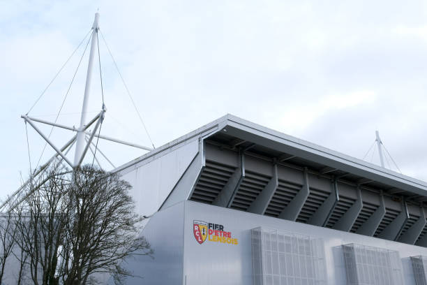 vista exterior del stade bollaert delelis - lens fotografías e imágenes de stock