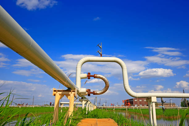 istock Oil pipes and valves 1391309656