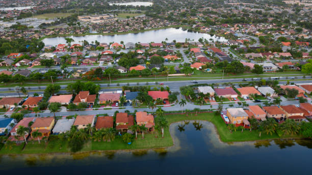 istock View of Kendale Lakes in Miami-Dade County 1391364737