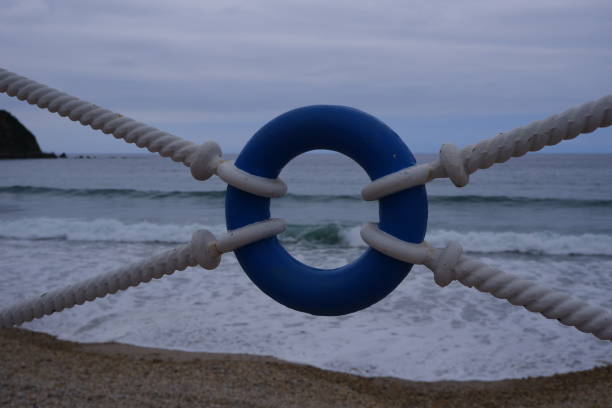 istock Circumference ornament in the sea 1391372291
