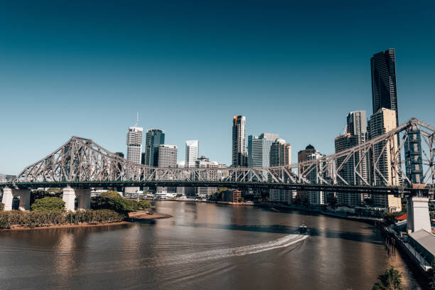 brisbane skyline en australia - brisbane fotografías e imágenes de stock