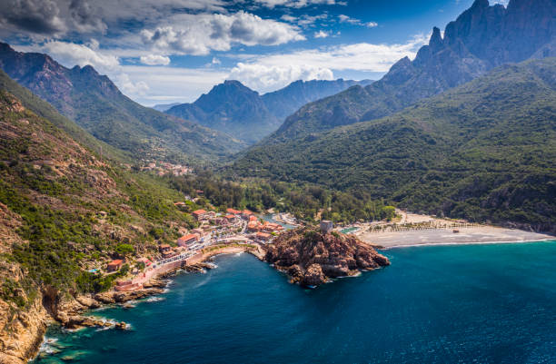 コルシカ島のポルト、フランス - 航空写真 - corsica ストックフォトと画像