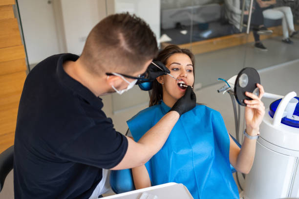 istock Choosing a shade of dental veneers 1391427423