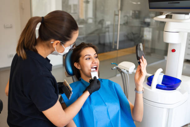istock Choosing a shade of dental veneers 1391427479
