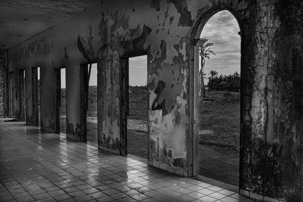 Abandoned Resort A holiday resort close to Canoa Quebrada, Ceara, Brazil  has sat abandoned for 20 years ! abandoned place photos stock pictures, royalty-free photos & images