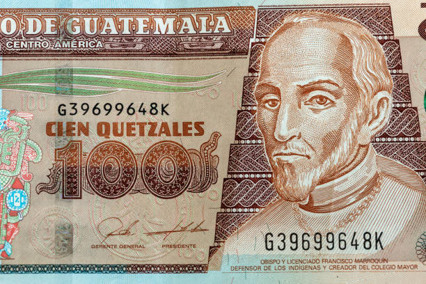  Dinero   Quetzales Guatemaltecos Moneda Alta Denominación Frente Al Billete Foto de stock y más banco de imágenes de Guatemala