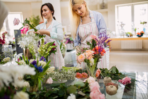 花のワーク ショップ - flower arranging ストックフォトと画像