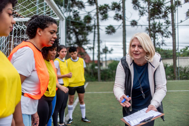 istock Technique talking to soccer players 1391495354