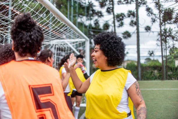 istock Players greeting before the game 1391495373