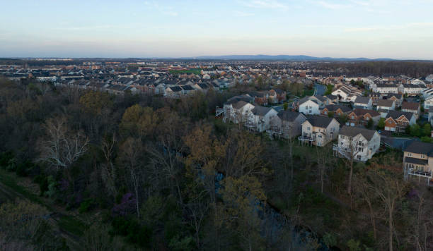 Ashburn Homes Aerial view of a Ashburn, Virginia residential community. ashburn virginia stock pictures, royalty-free photos & images