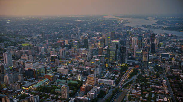 istock Skyline of downtown Montreal 1391583366
