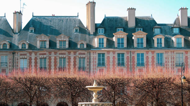 istock Place des Vosges (Paris, France), the oldest square in Paris 1391599491