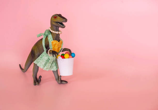 zabawny dinozaur z wielkanocnymi cukierkami - 2519 zdjęcia i obrazy z banku zdjęć