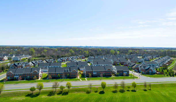 Loudoun Spring Aerial view of Townhomes in Ashburn, Virginia. ashburn virginia stock pictures, royalty-free photos & images