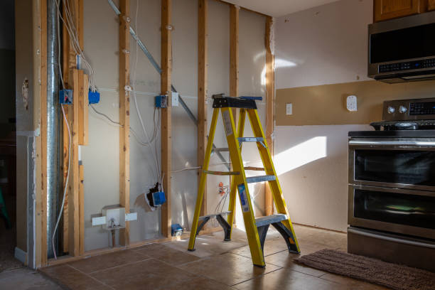 кухонная стена без отделки - home addition plasterboard home improvement home interior стоковые фото и изображения