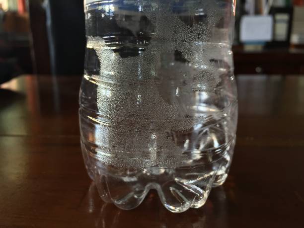 istock Mineral water bottle 1391671322