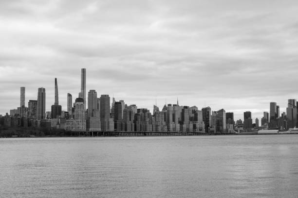 istock Midtown Manhattan from New Jersey in Black and White 1391683047