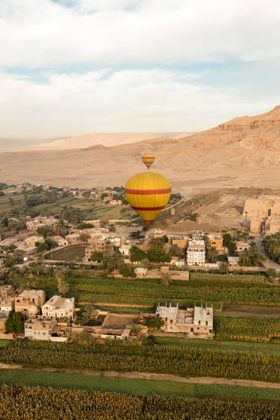 istock Hot air balloon ride 1391736548