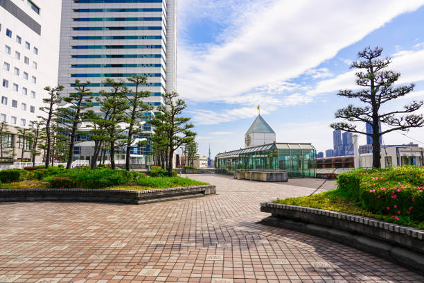 istock Takeshiba Pier Park facing the sea (Minato-ku, Tokyo) 1391752917