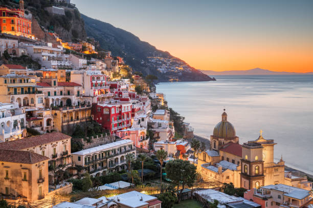 positano, italy along the amalfi coast - salerno imagens e fotografias de stock