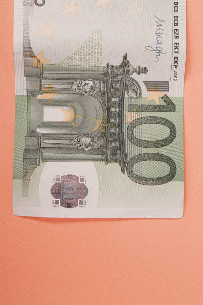 istock Euro Banknote Cash 1391801519