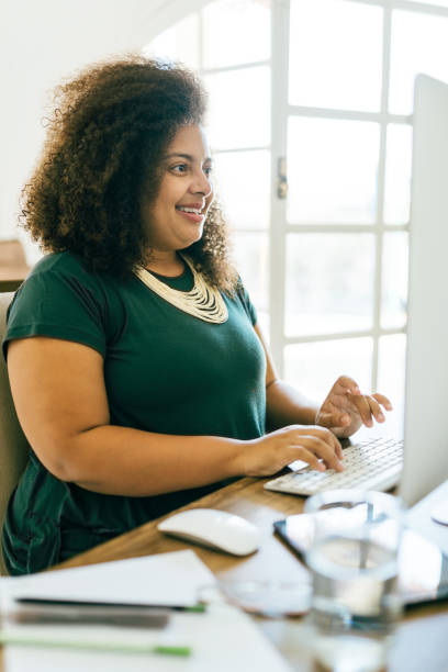 istock Woman working in home office 1391837045