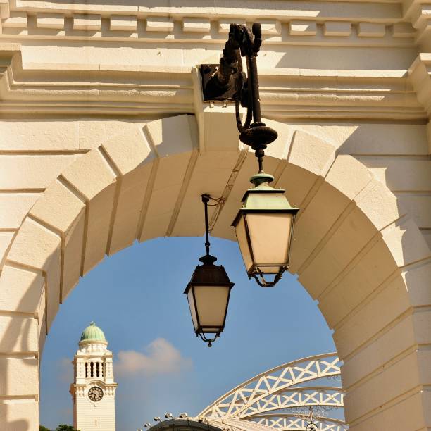 istock Lamps at Anderson Bridge, Singapore 1391866578