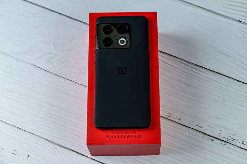 OnePlus 10 Pro in volcanic black color after being purchased on launch date