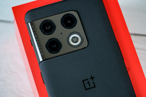 OnePlus 10 Pro in volcanic black color after being purchased on launch date