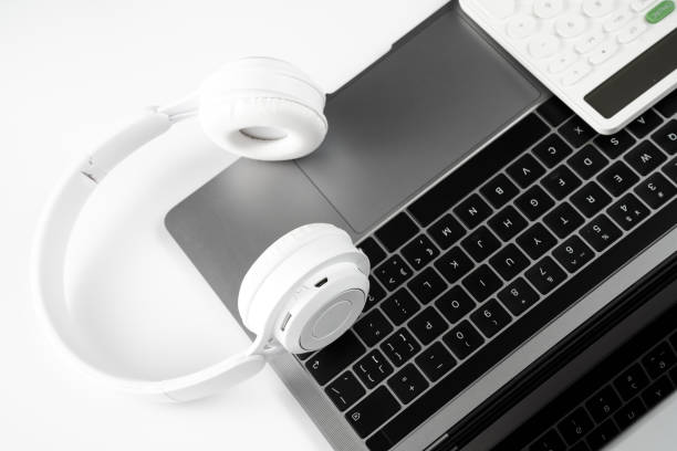 istock Computer stationery and other office supplies 1391925178
