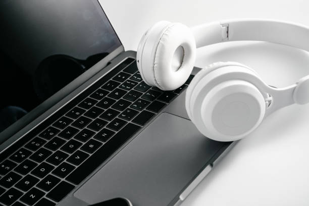 istock Computer stationery and other office supplies 1391925183