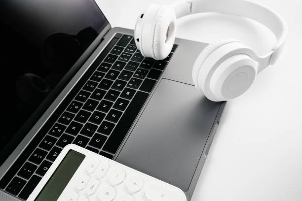 istock Computer stationery and other office supplies 1391925202