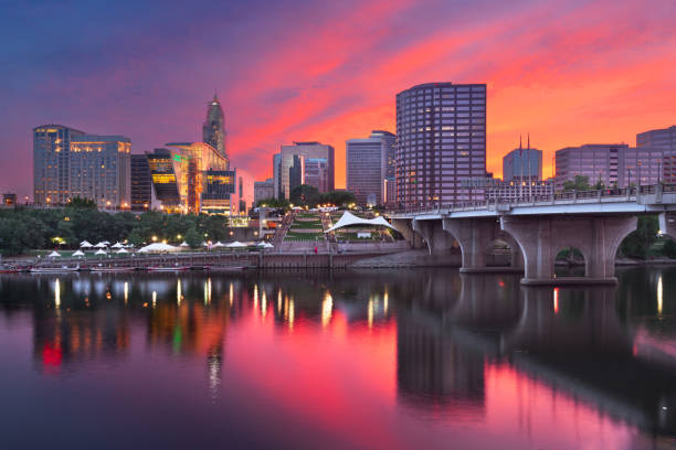 istock Hartford, Connecticut, USA Downtown Skyline 1391941977